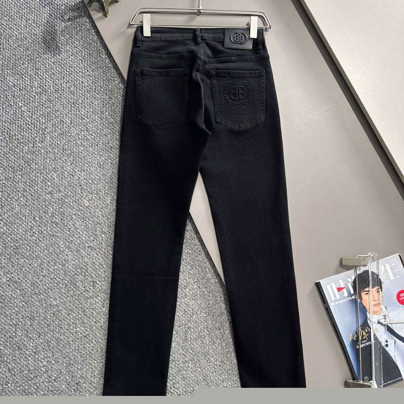 Ba*len*cia*ga jeans
